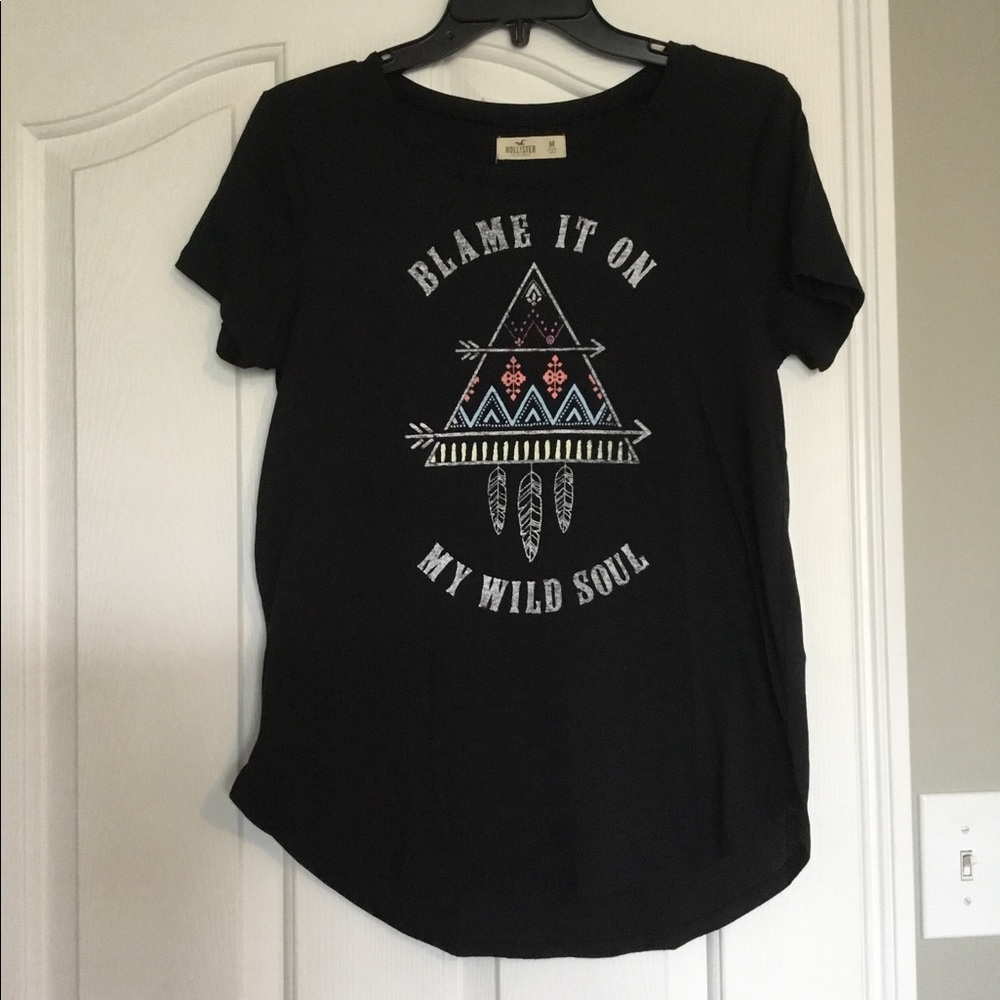 Hollister T shirt